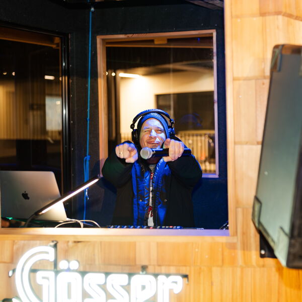 DJ Florian Martini bei der Snow Party Itter